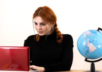 //OneWorldColumn.Org